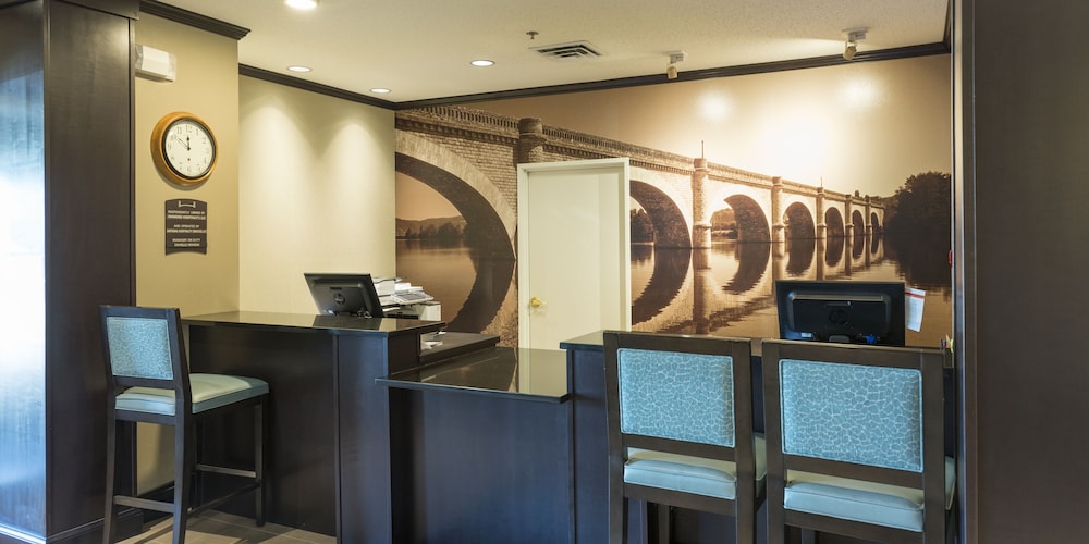Staybridge Suites Fargo 41/53