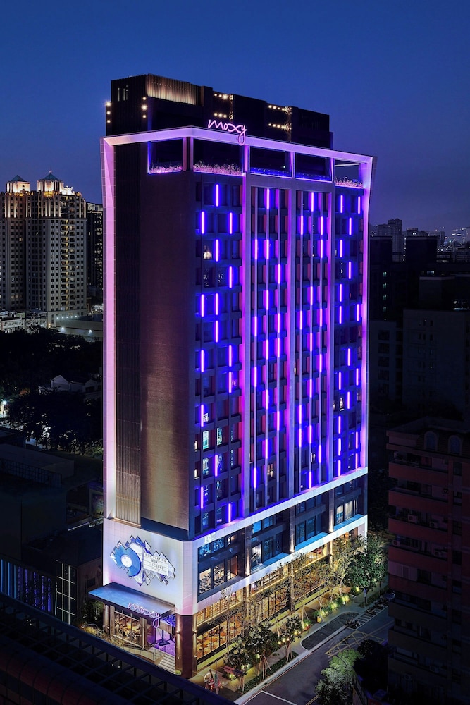 Moxy Taichung 2/42