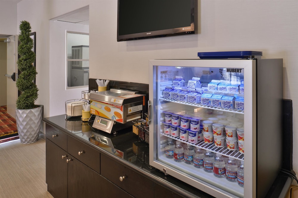 Best Western Royal Palace Inn & Suites 26/46