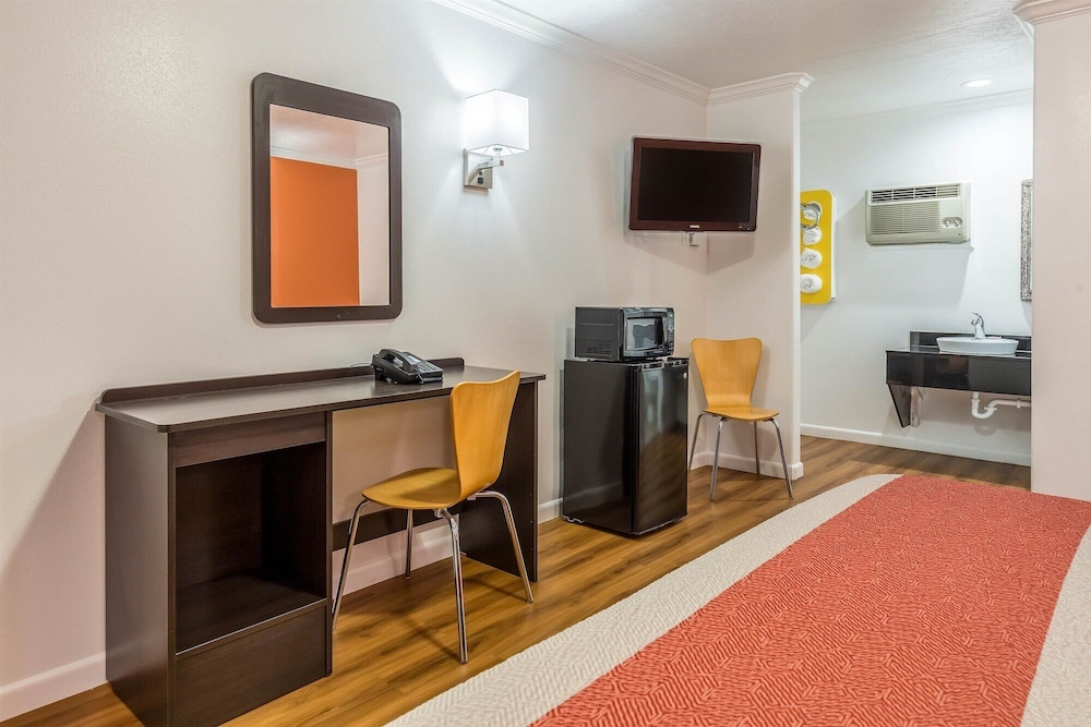 Motel6 Tremonton, UT 40/47