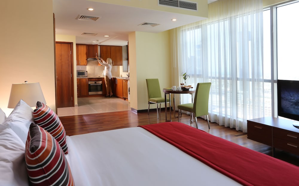 PREMIUM, STUDIO, SUITE, TWIN BEDS