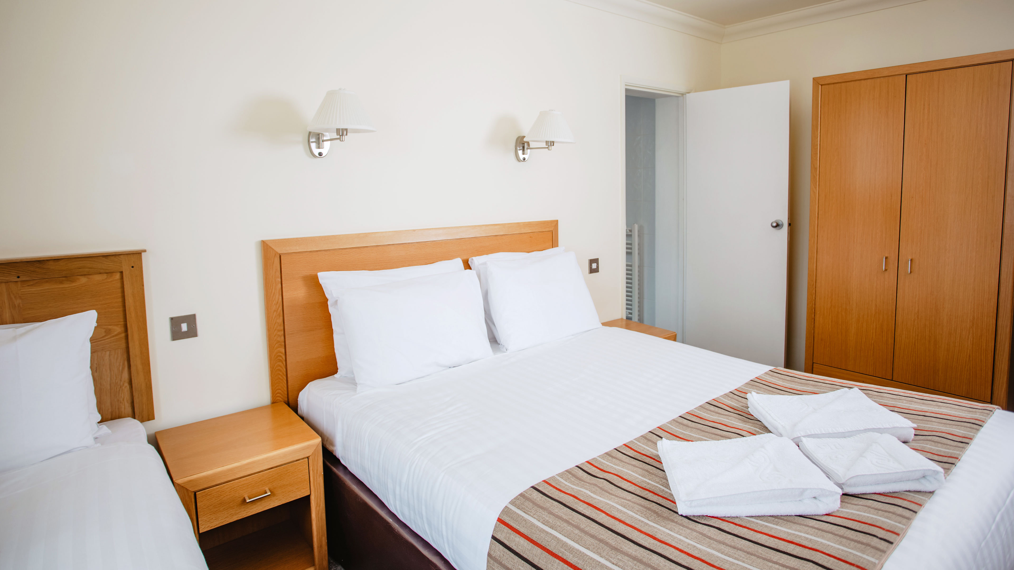 Kilbirnie Hotel 9/33