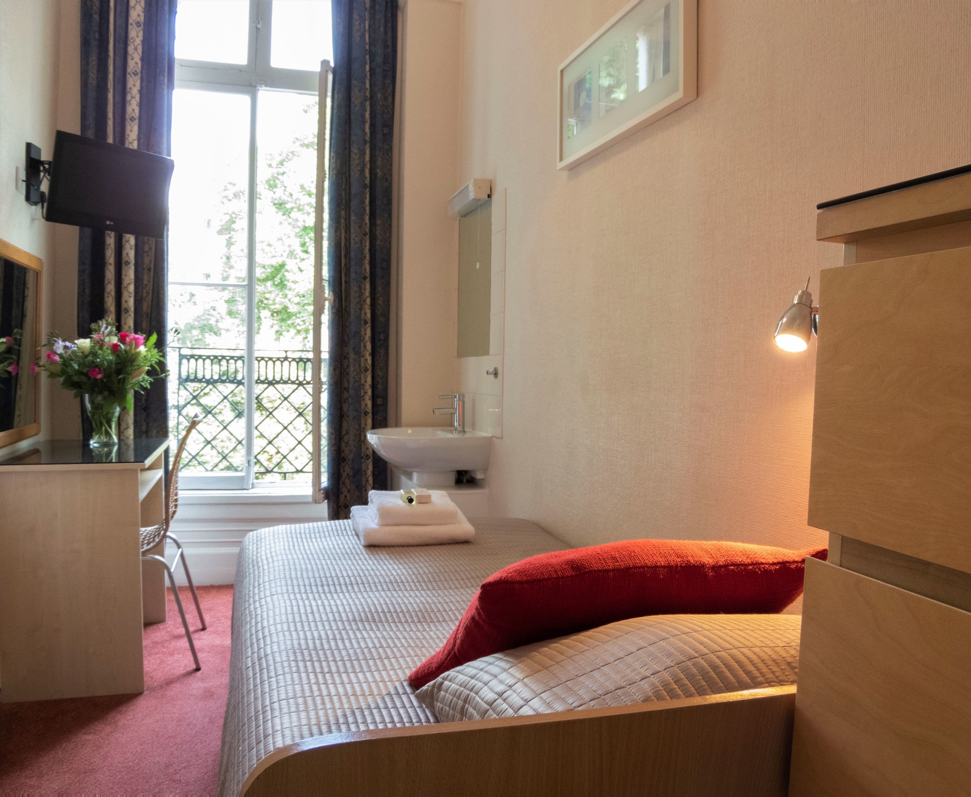 Room, Single, Single Bed, Private Bathroom