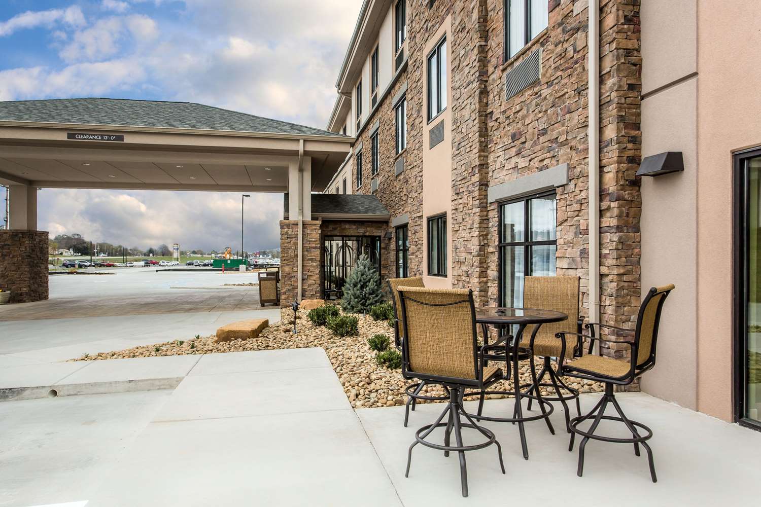 Sleep Inn & Suites Dayton South 25/41