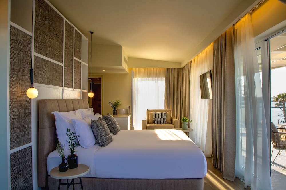 LOFT, JUNIOR SUITE