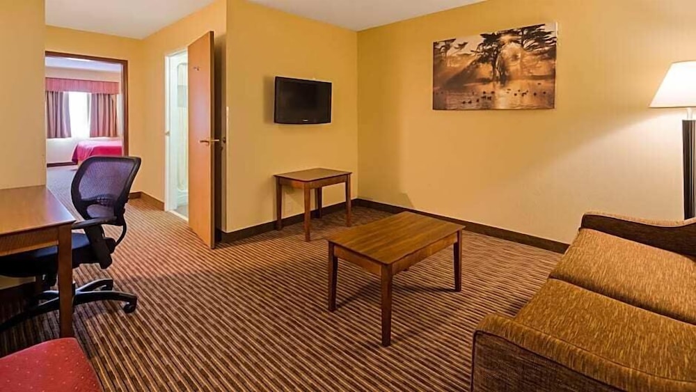 Country Inn & Suites by Radisson, Pickerington, OH 30/47