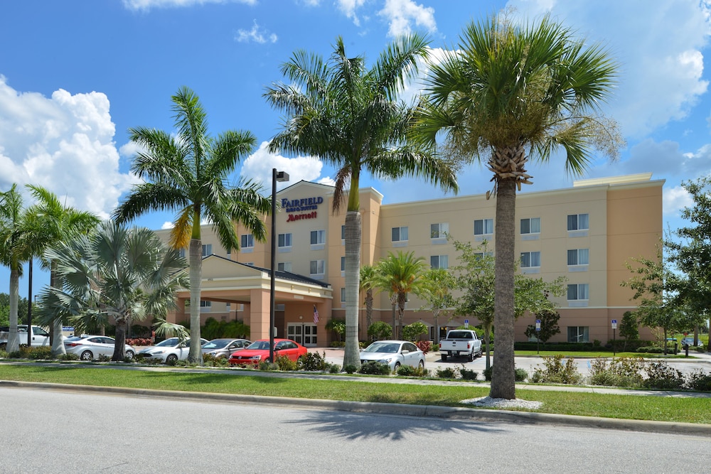 Fairfield Inn And Suites By Marriott Ft Pierce 40/50