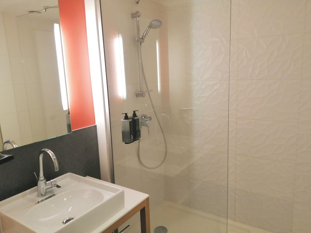 Ibis Styles Tours Sud 76/78