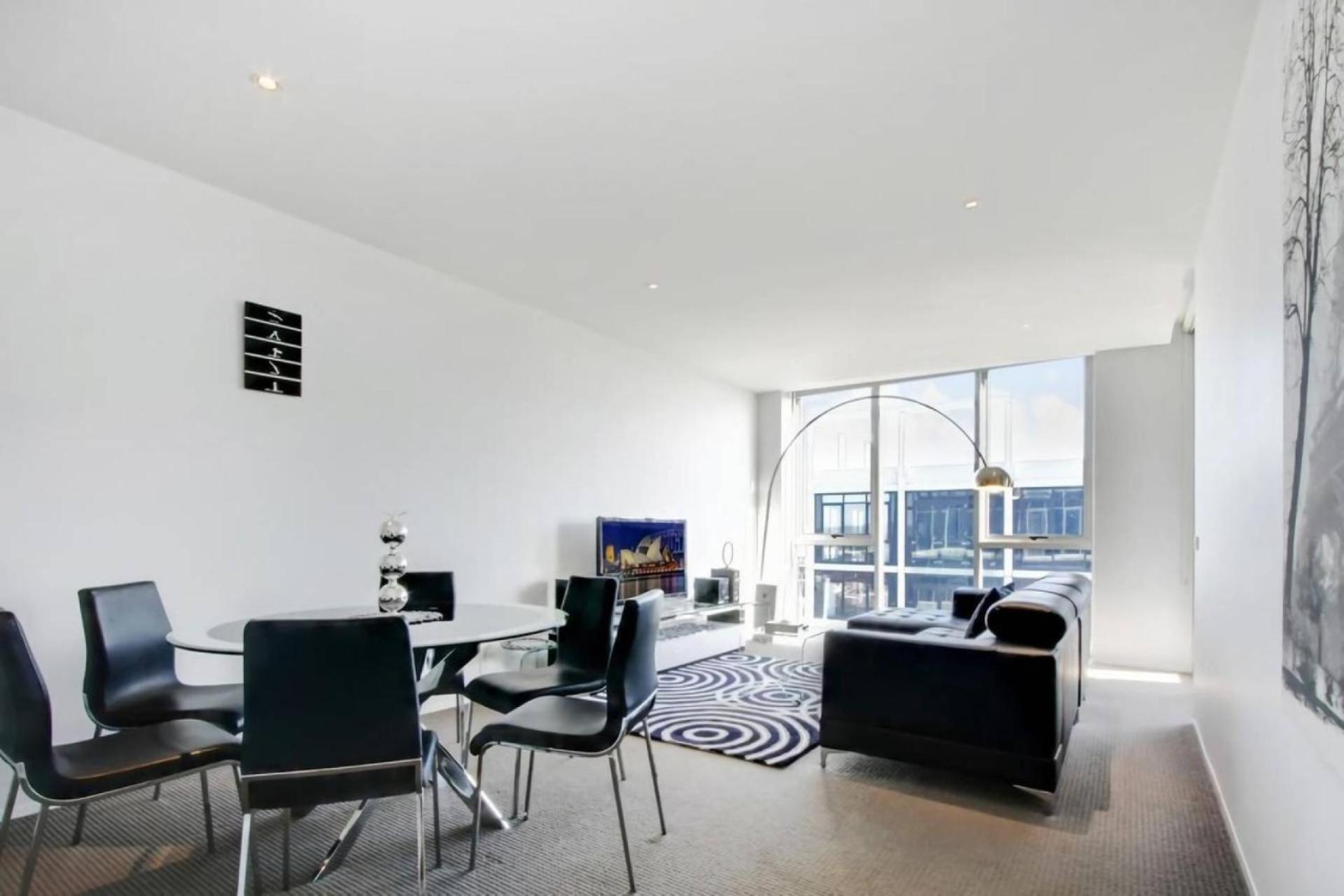 Accommodate Canberra Realm 14/24