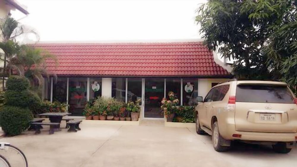 Phonepraseuth Guesthouse 5/69
