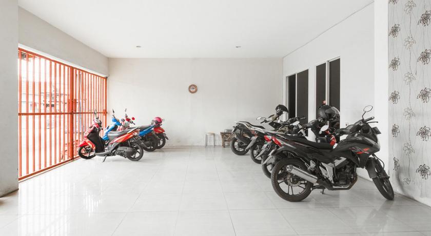 RedDoorz @ Siwalankerto Surabaya 25/49