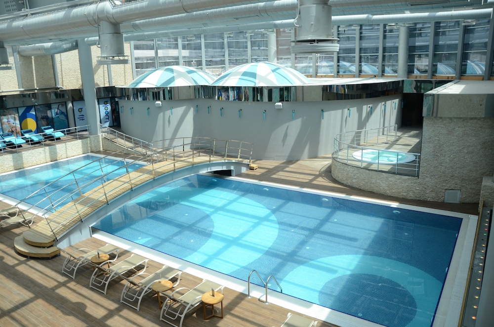 Mercure Istanbul West Hotel and Convention Center 18/33
