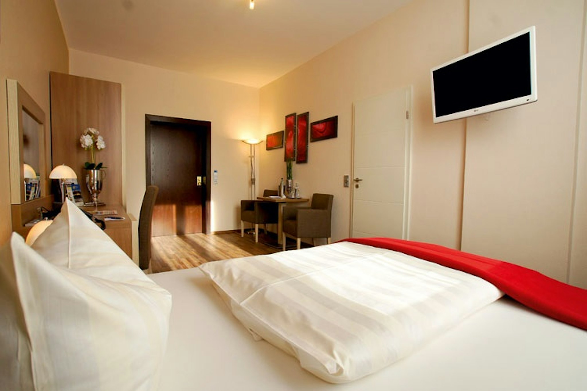 Hotel Deutsches Haus 5/23