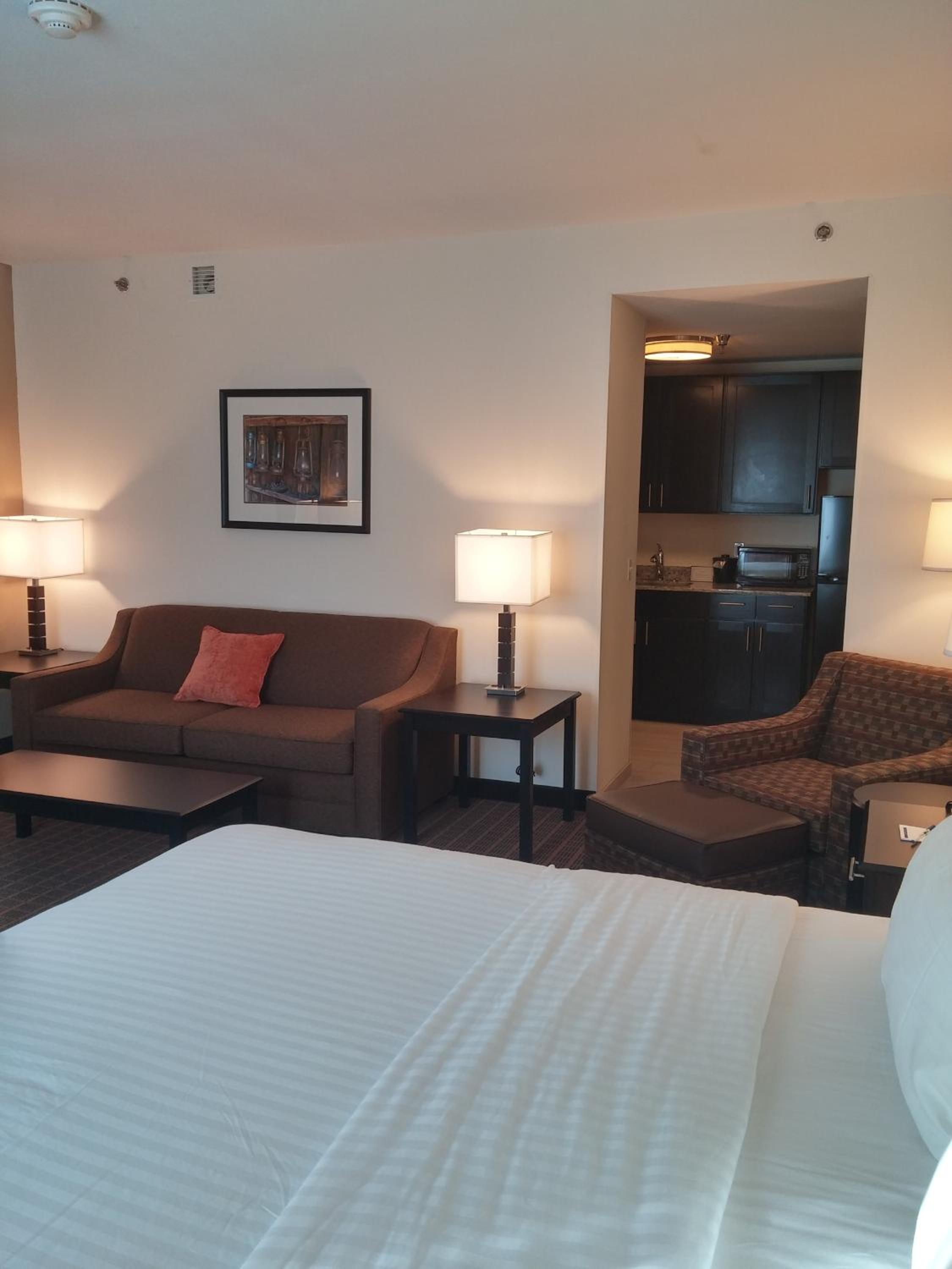 Xtra Space, Standard, King Bed