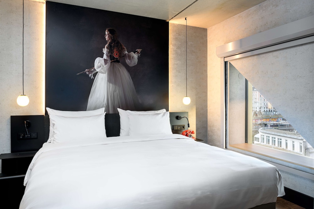Radisson RED Vienna 11/69