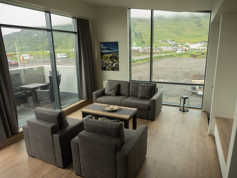 Vik Apartments 44/63