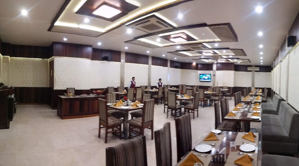 Hotel Simran 33/43