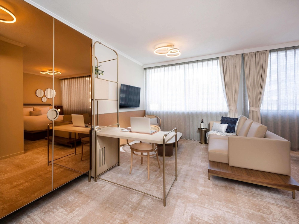 Mantra Terrace Hotel 47/67