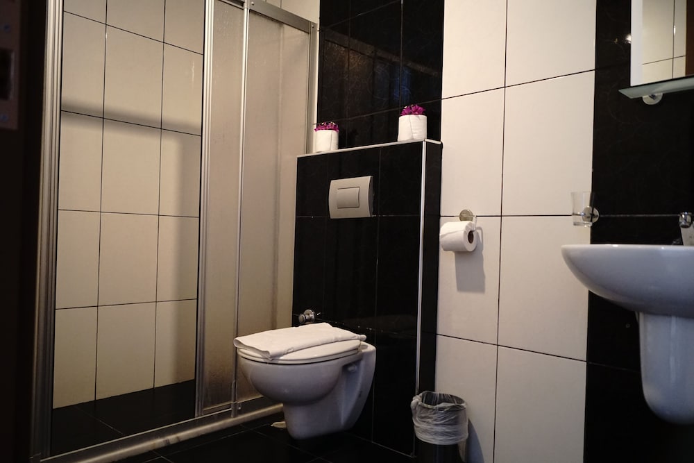 Aslan Corner Hotel 33/61