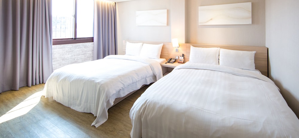 Unique Hotel Smile 73 Hotel 20/73