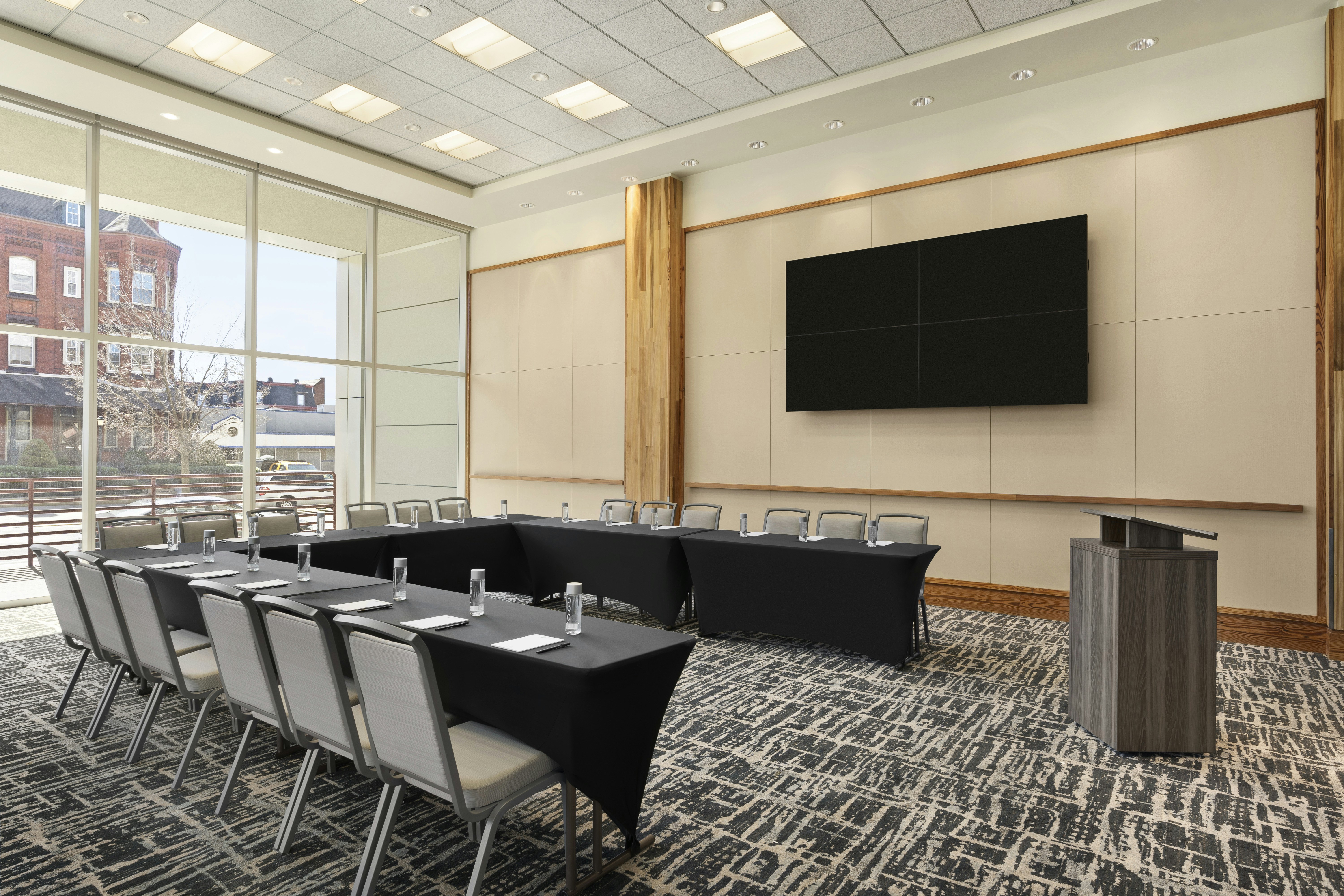 Homewood Suites by Hilton University City Philadelphia PA 19/26
