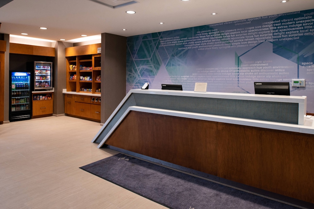 SpringHill Suites by Marriott Elizabethtown 8/40