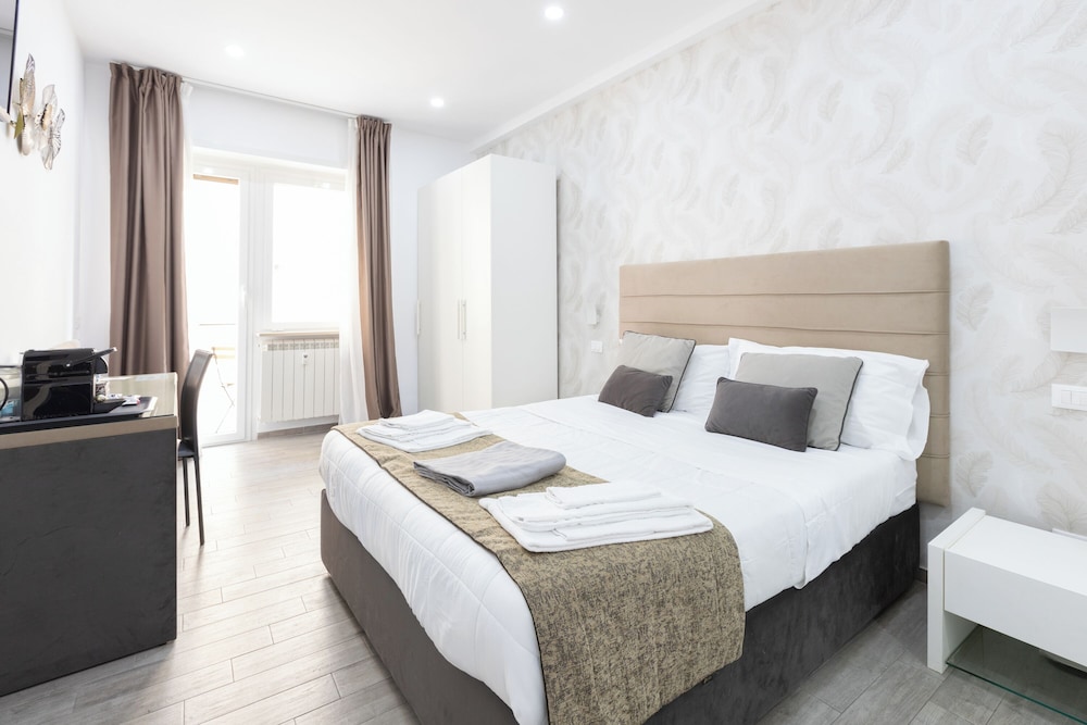 247 Luxuryrooms 11/50
