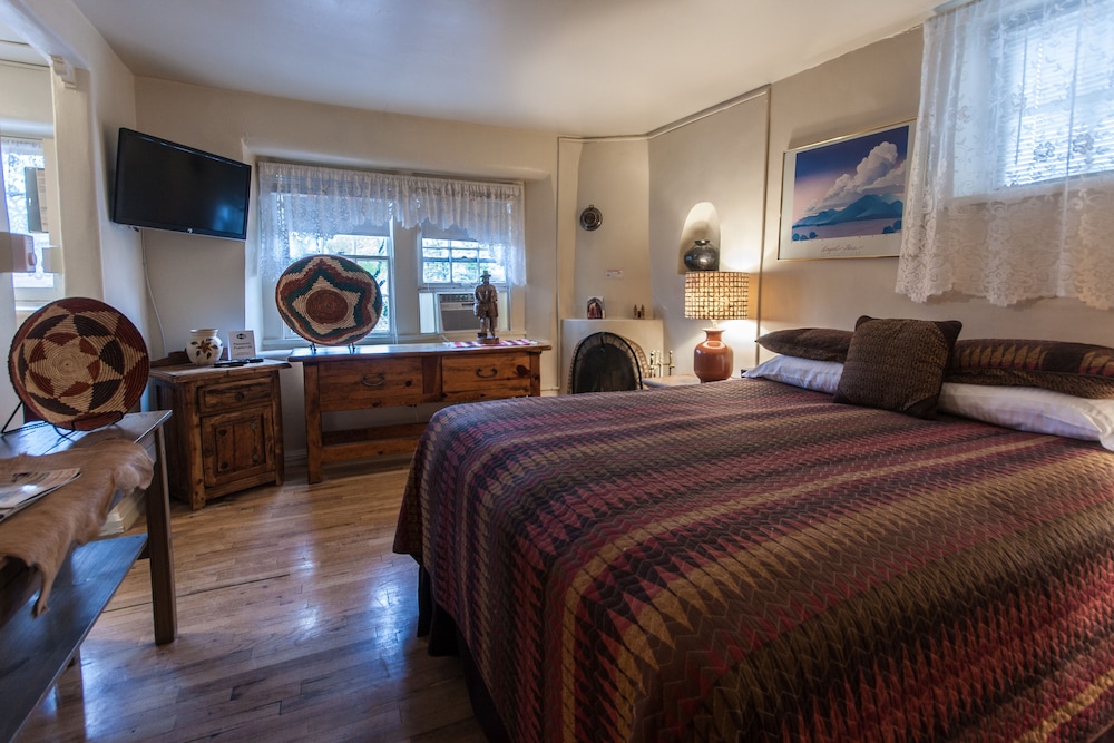 Pueblo Bonito Bed And Breakfast Inn 50/70