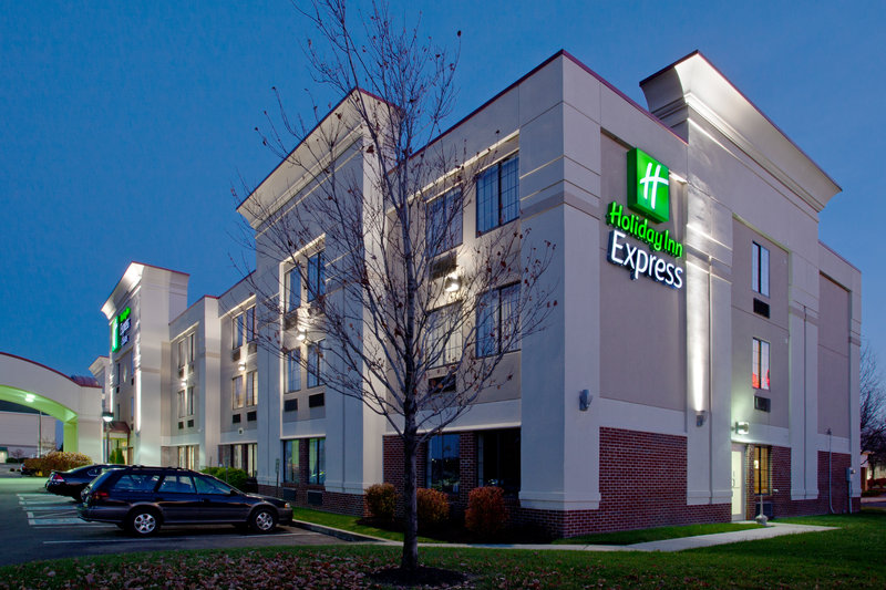 Holiday Inn Express & Suites Columbus SW-Grove City 2/38