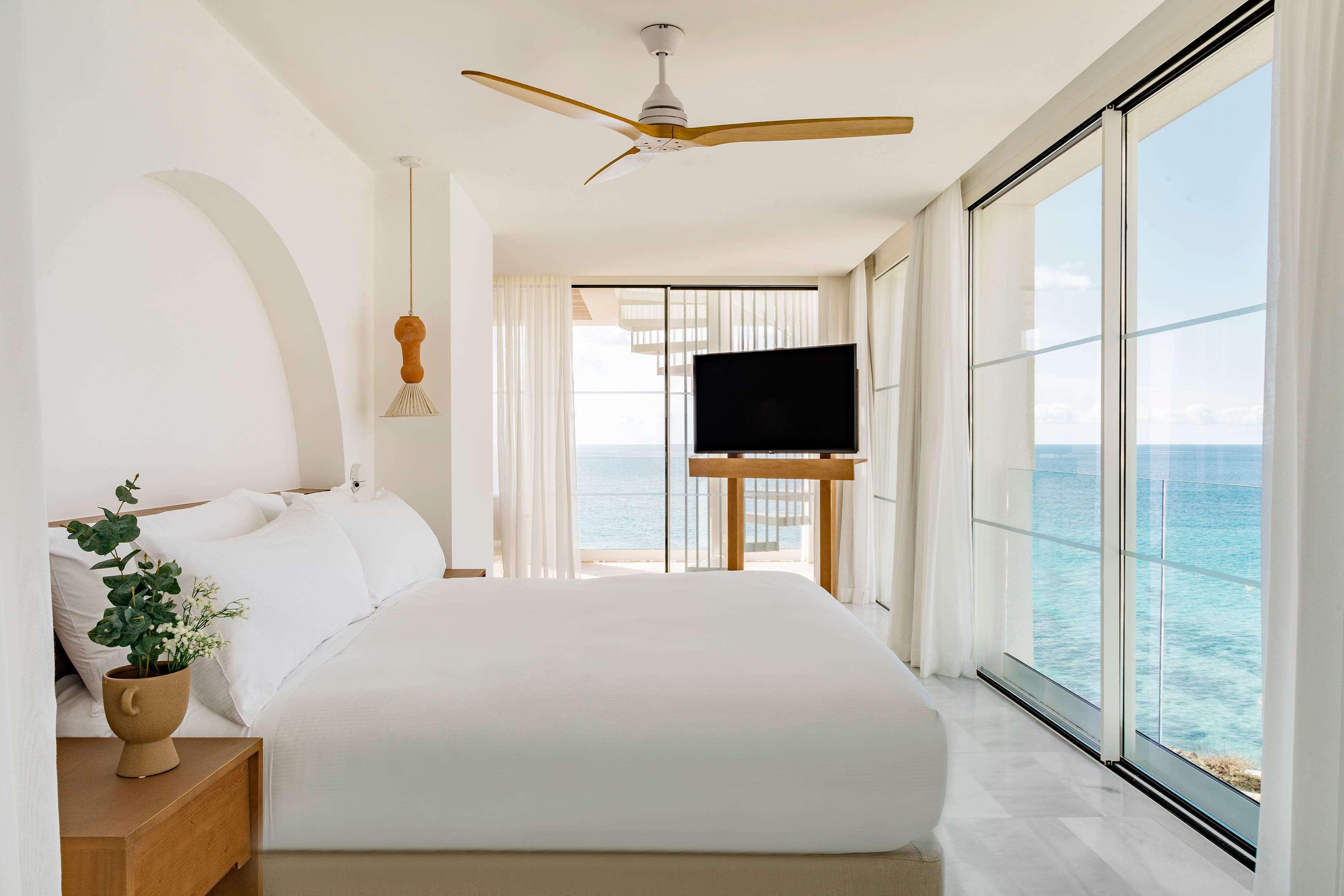 Penthouse, Sea View, Private Roof