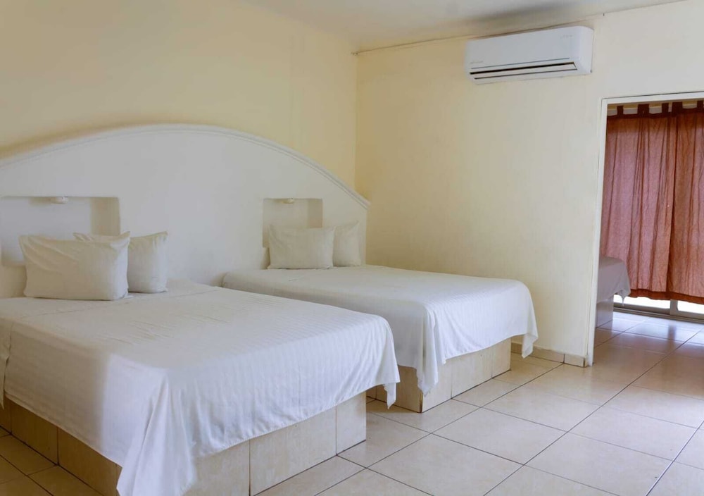 Hotel Vistamar 12/50