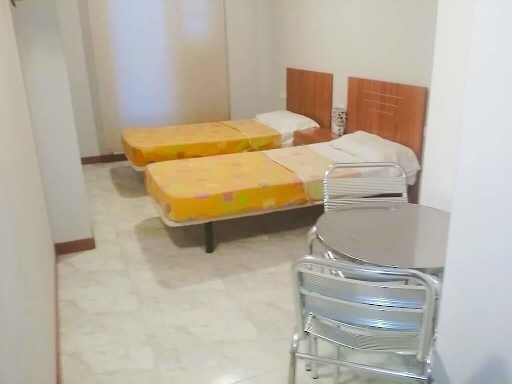 Hostal Europa 13/22