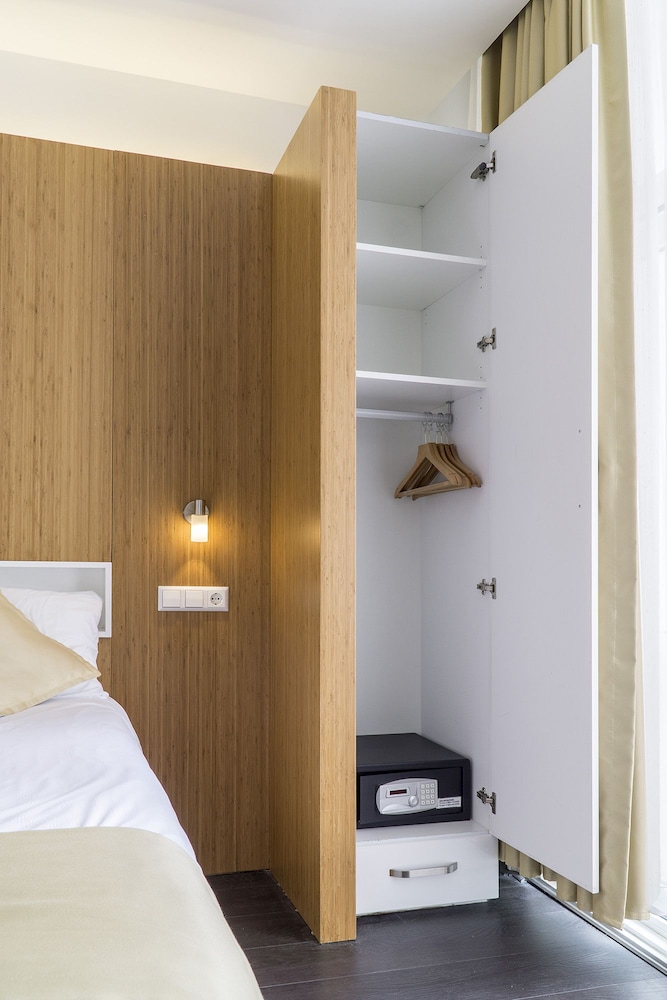 Hotel Larende 16/39