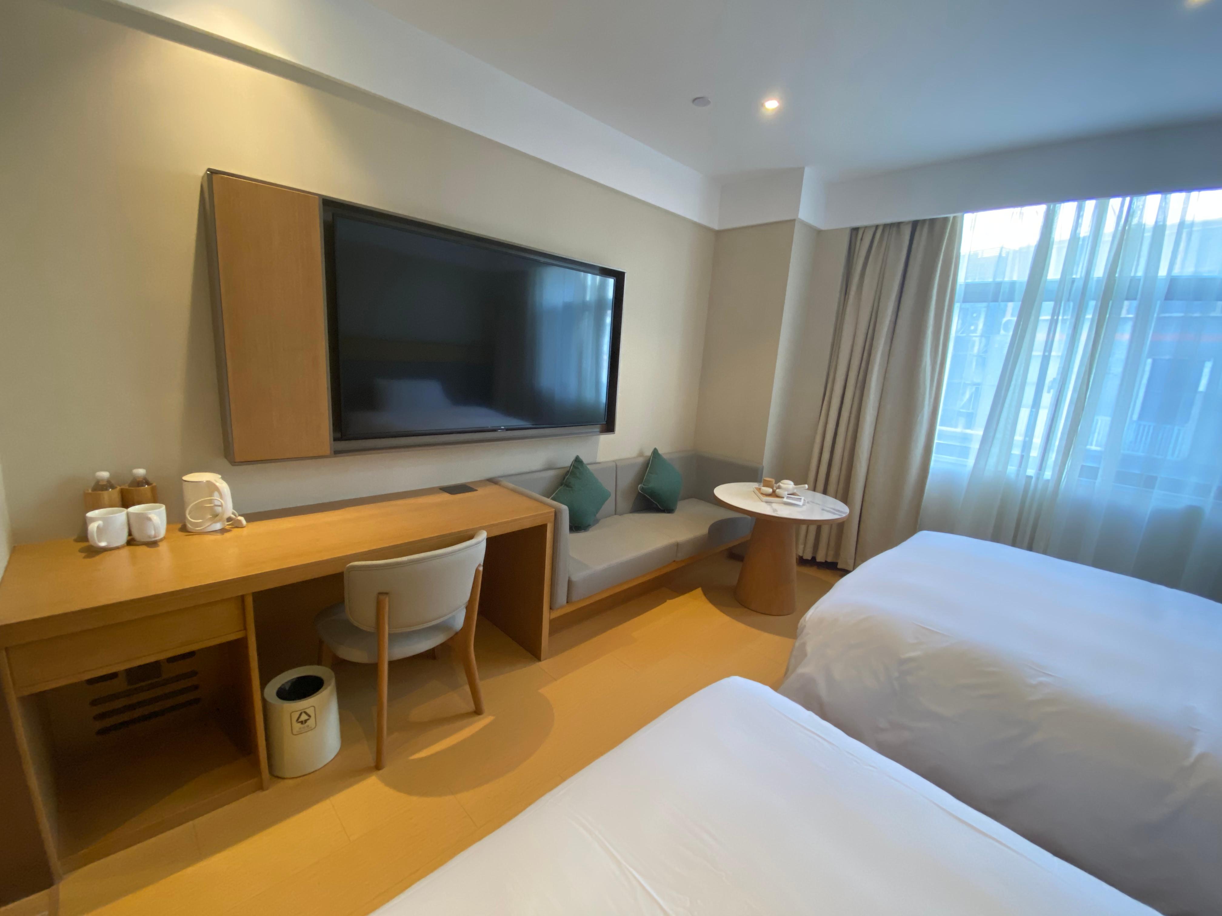 Ji Hotel (Shanghai Jiayi Road subway station) 16/36