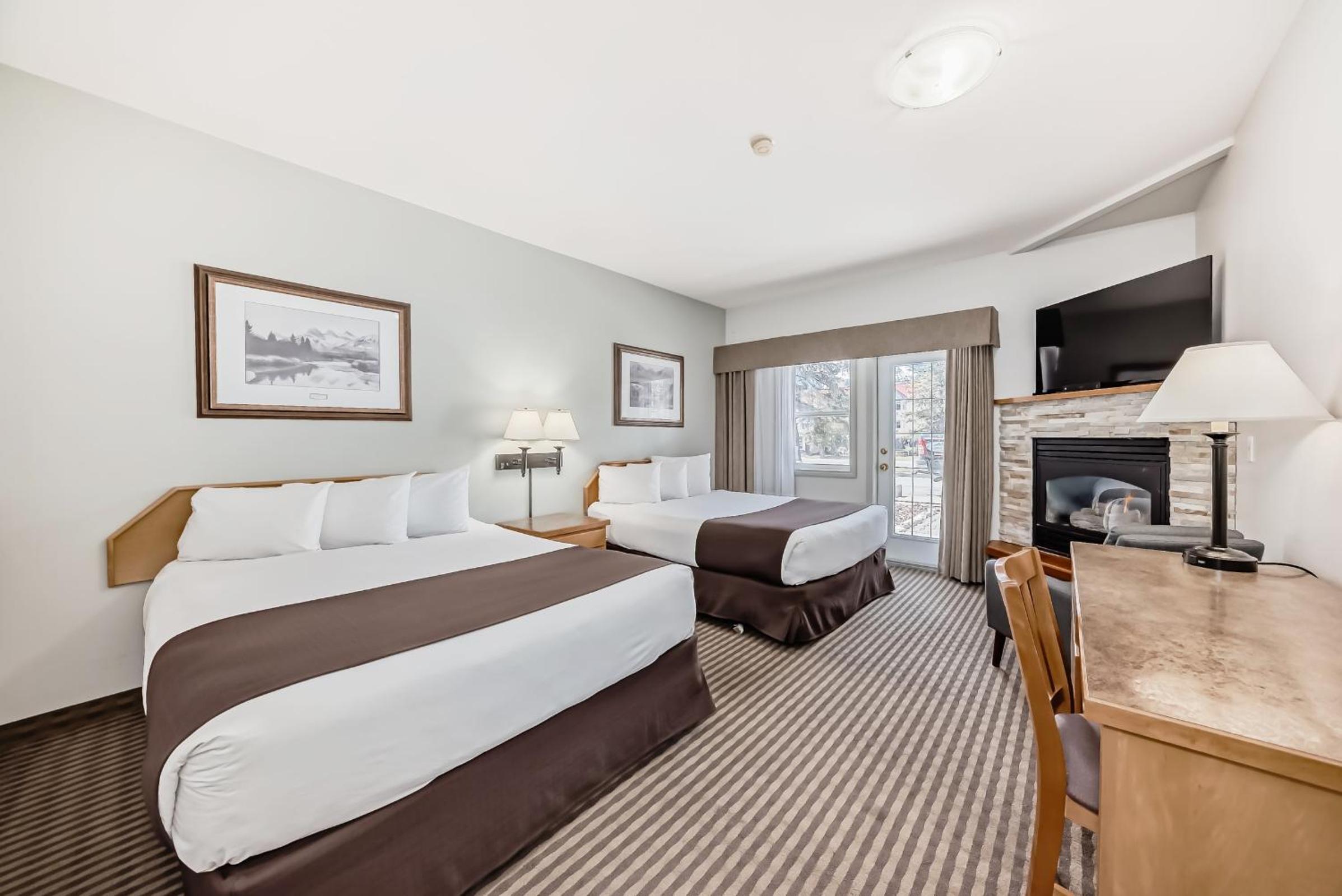 Deluxe, 2 Queen Beds