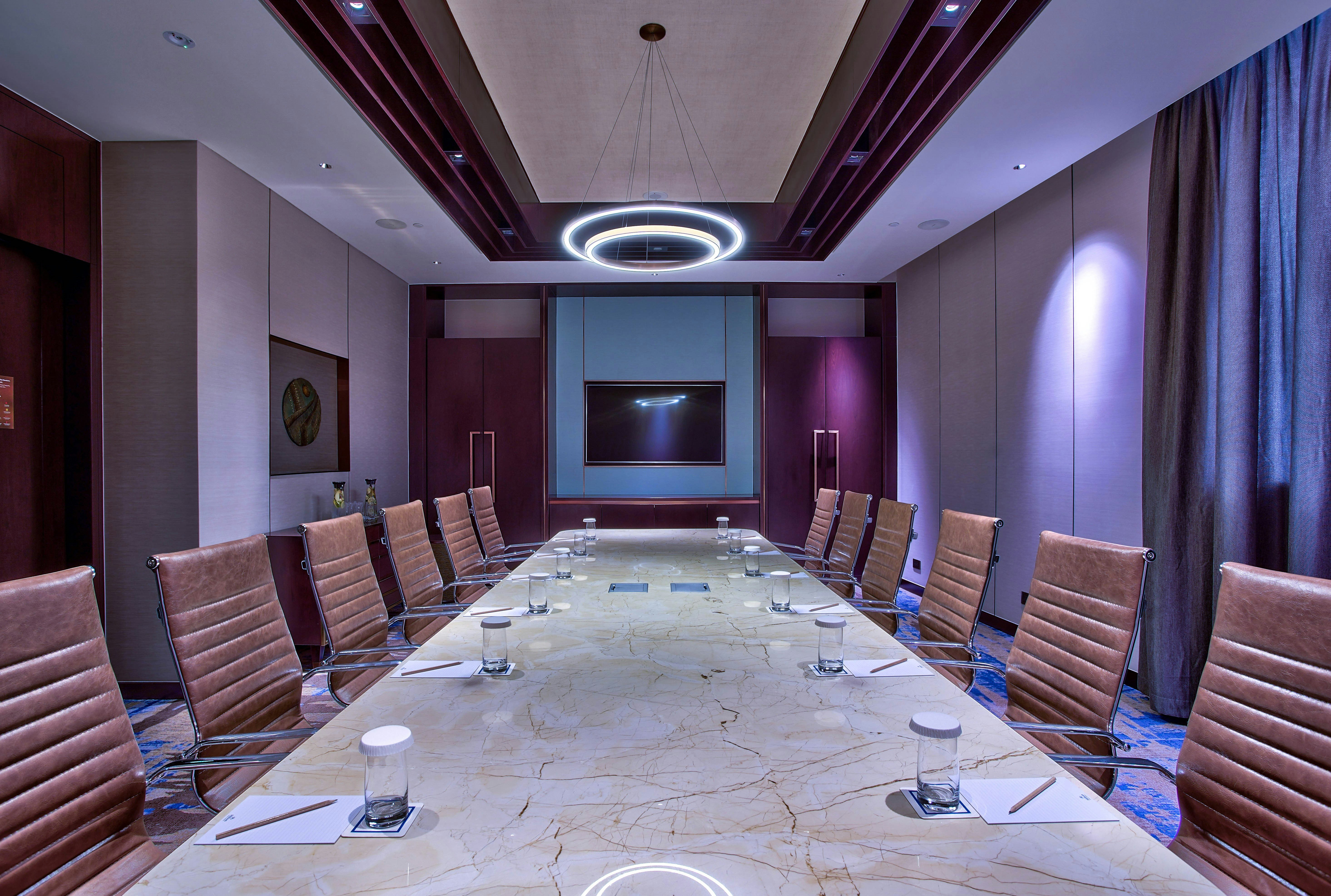 Hilton Da Nang 34/42