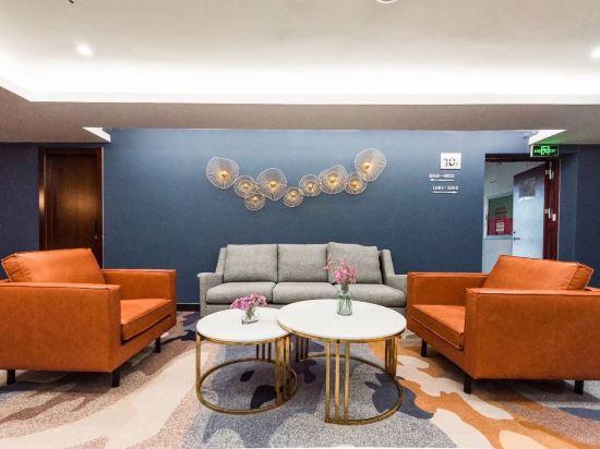 Huzhou Redwood Room Hotel (Taihu Moon Plaza) 29/35