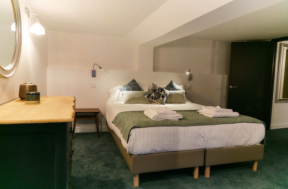 Apartment, Queen Bed, Sofa, Ground Floor