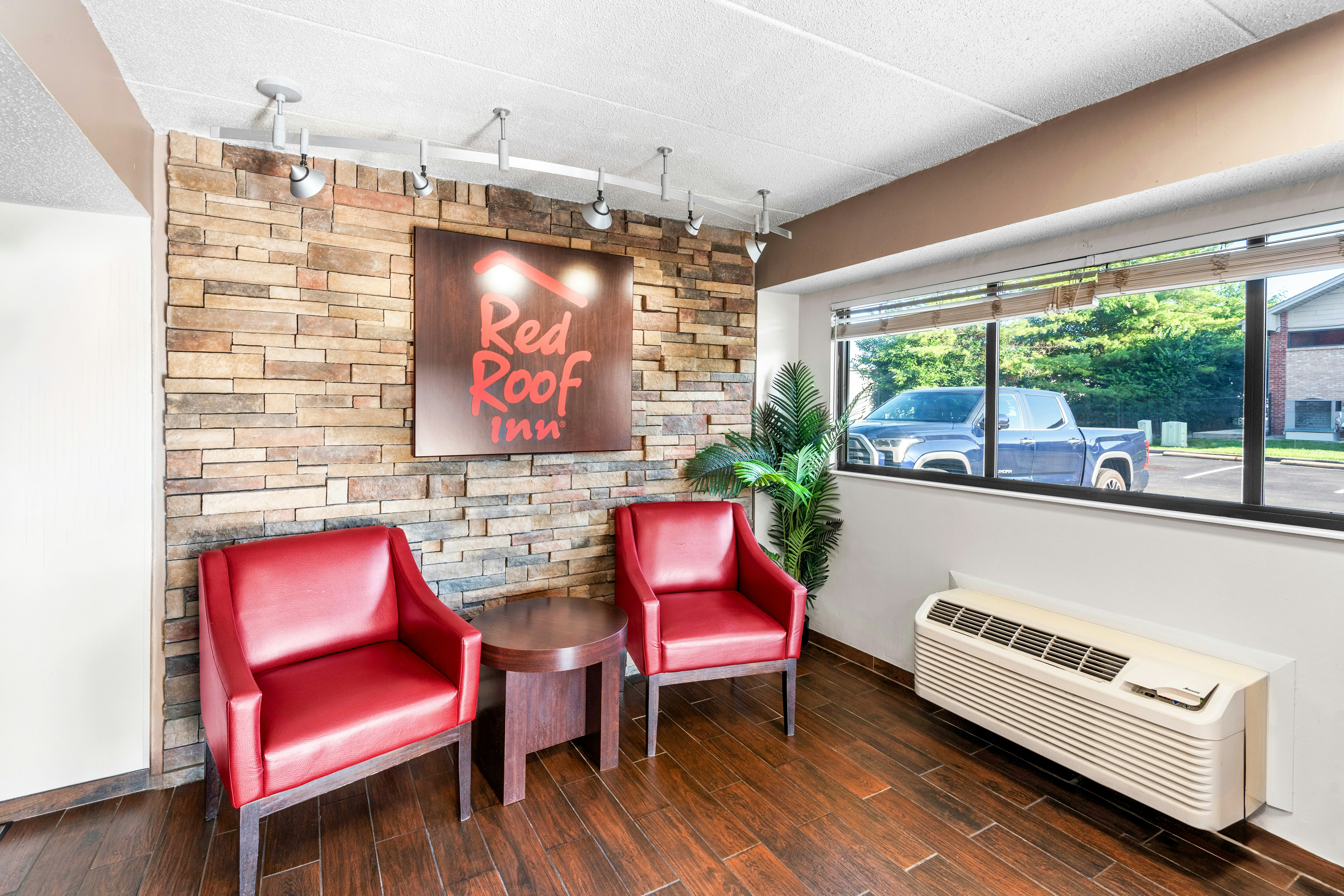 Red Roof Inn Indianapolis North 25/34