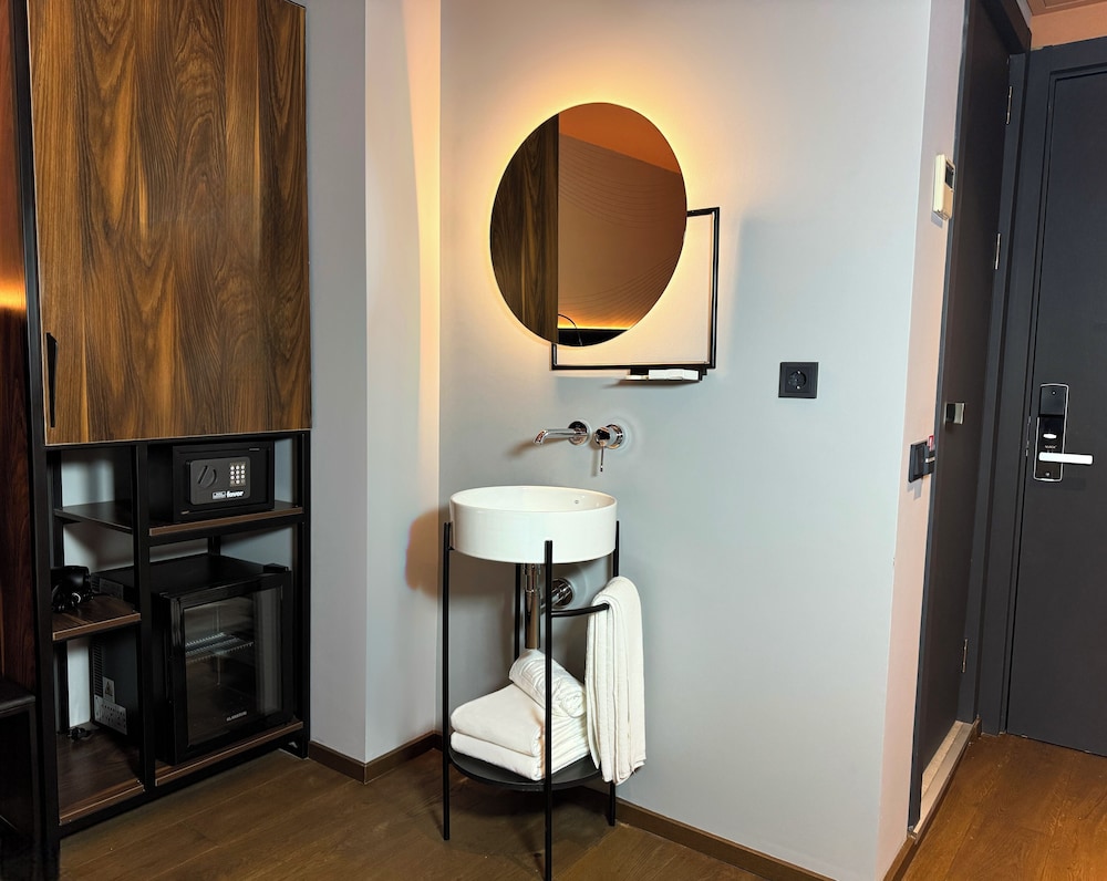 Tbilisi Edition Design Hotel 42/68