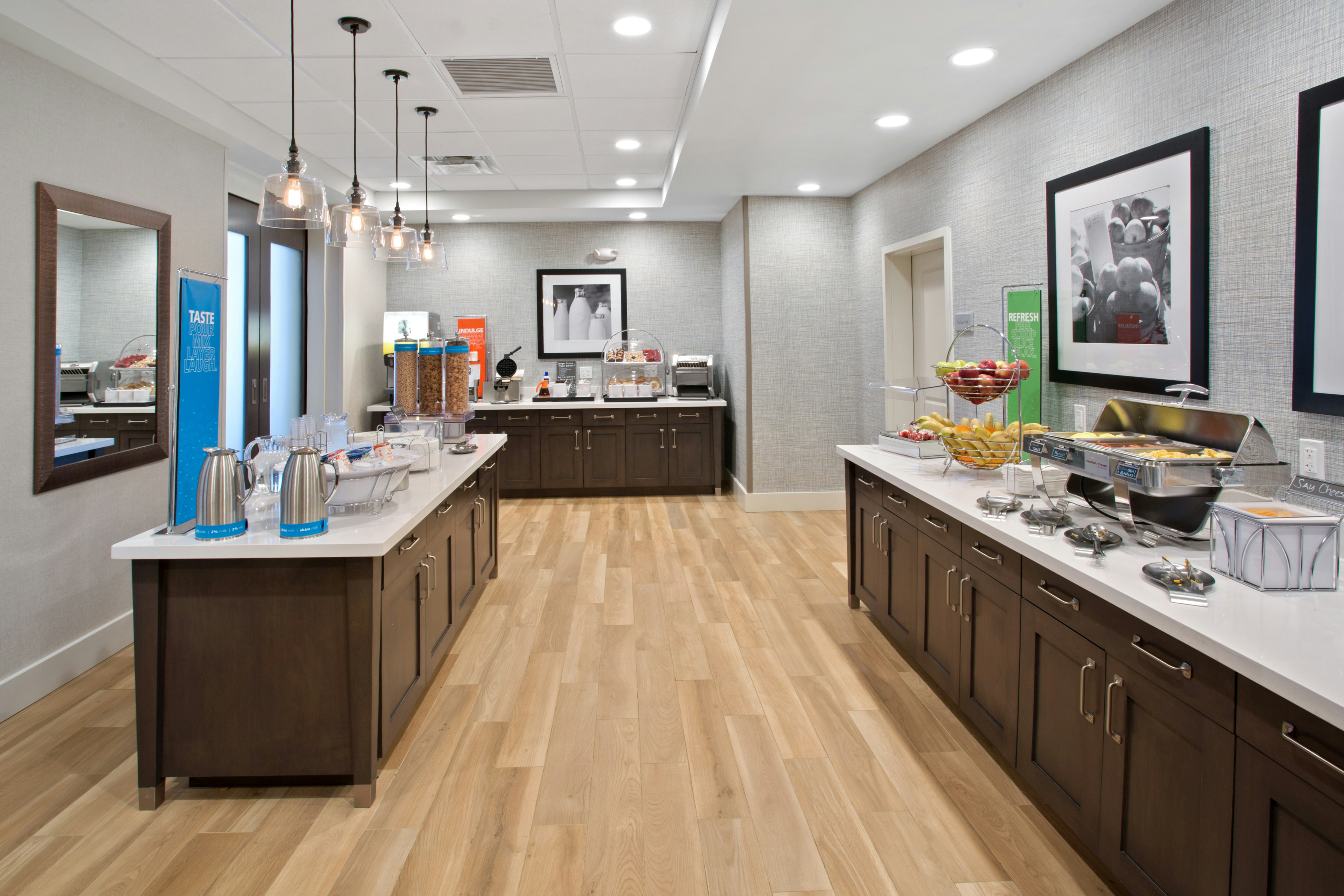 Hampton Inn & Suites-Seattle Woodinville WA 7/51