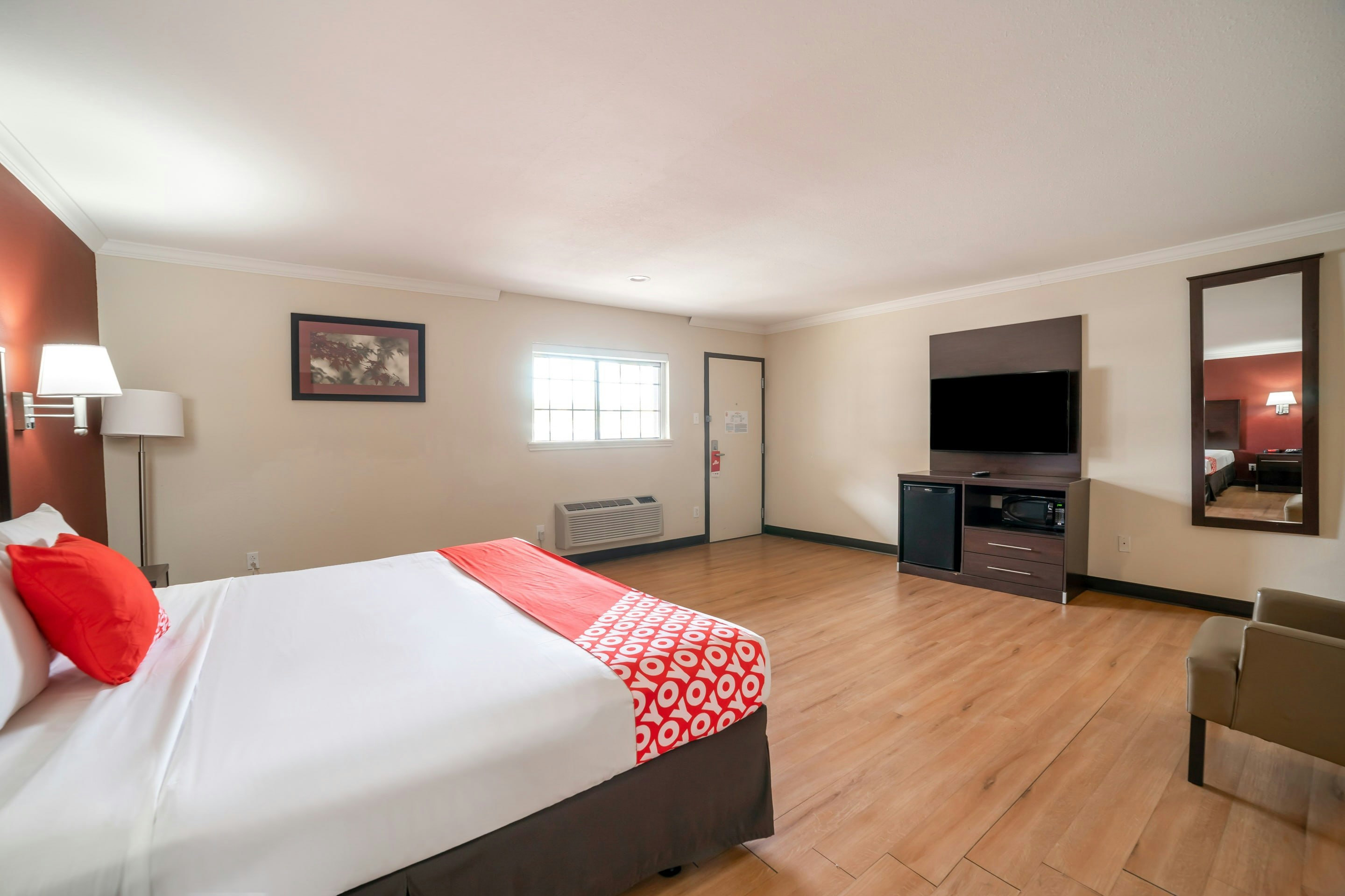 OYO Hotel McAllen Airport South 30/61
