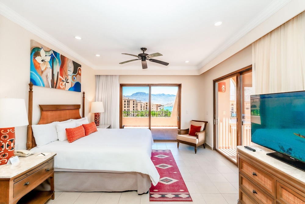 Ambassador, Penthouse, 1 King and 2 Queen Beds, Sofa