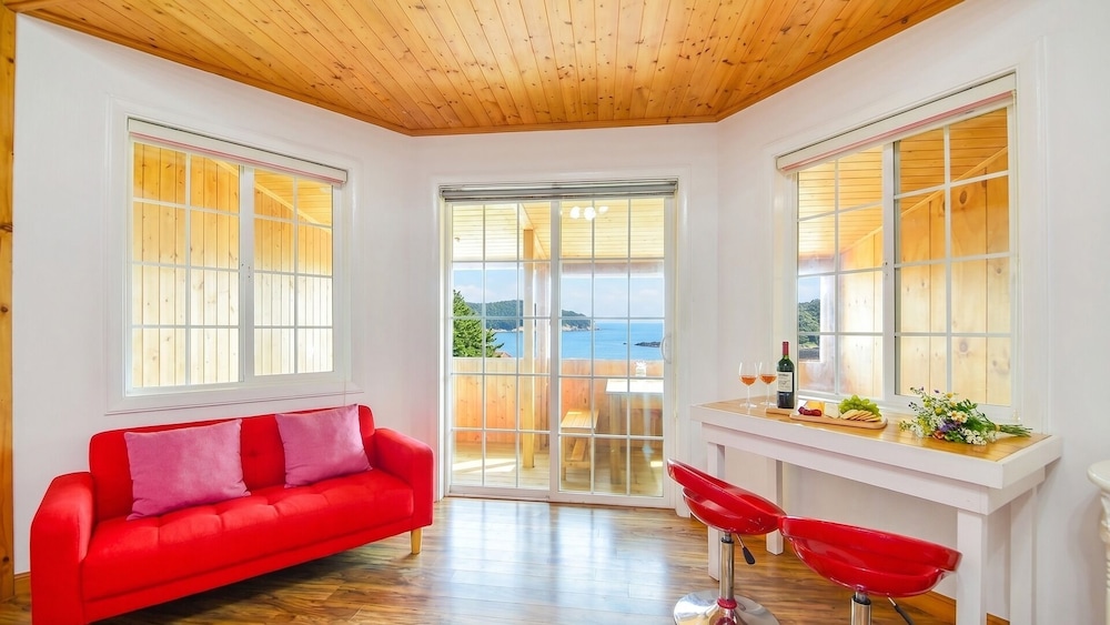 Geoje Blue Neoul Pension 27/50