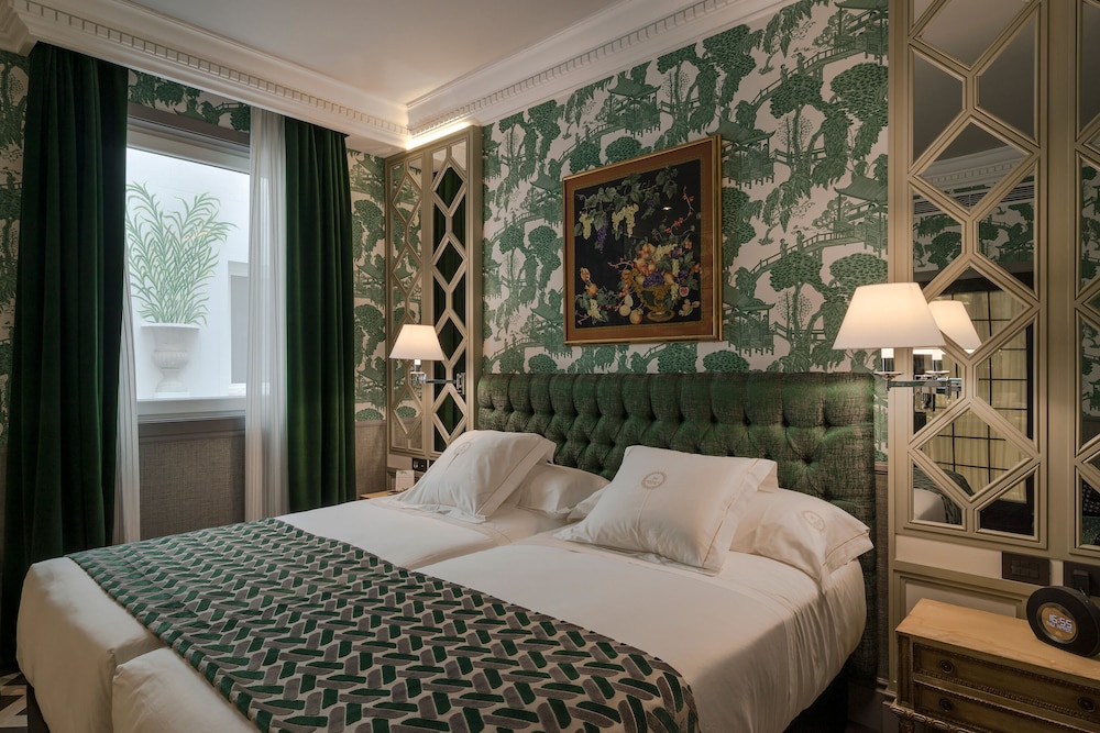 INTERIOR, DOUBLE BED, ACCESSIBLE