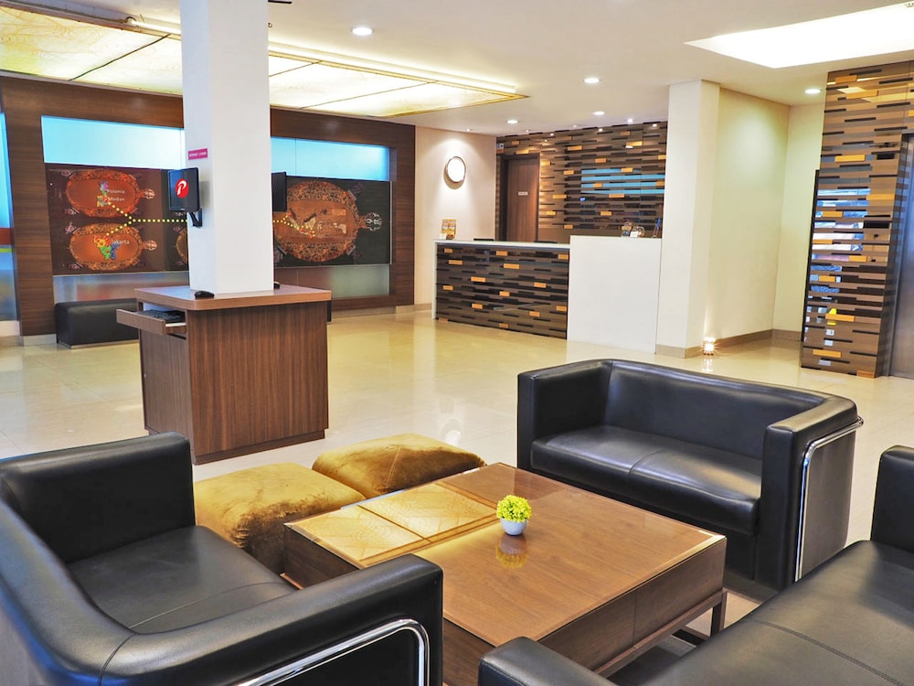 d'primahotel ITC Mangga Dua 20/24