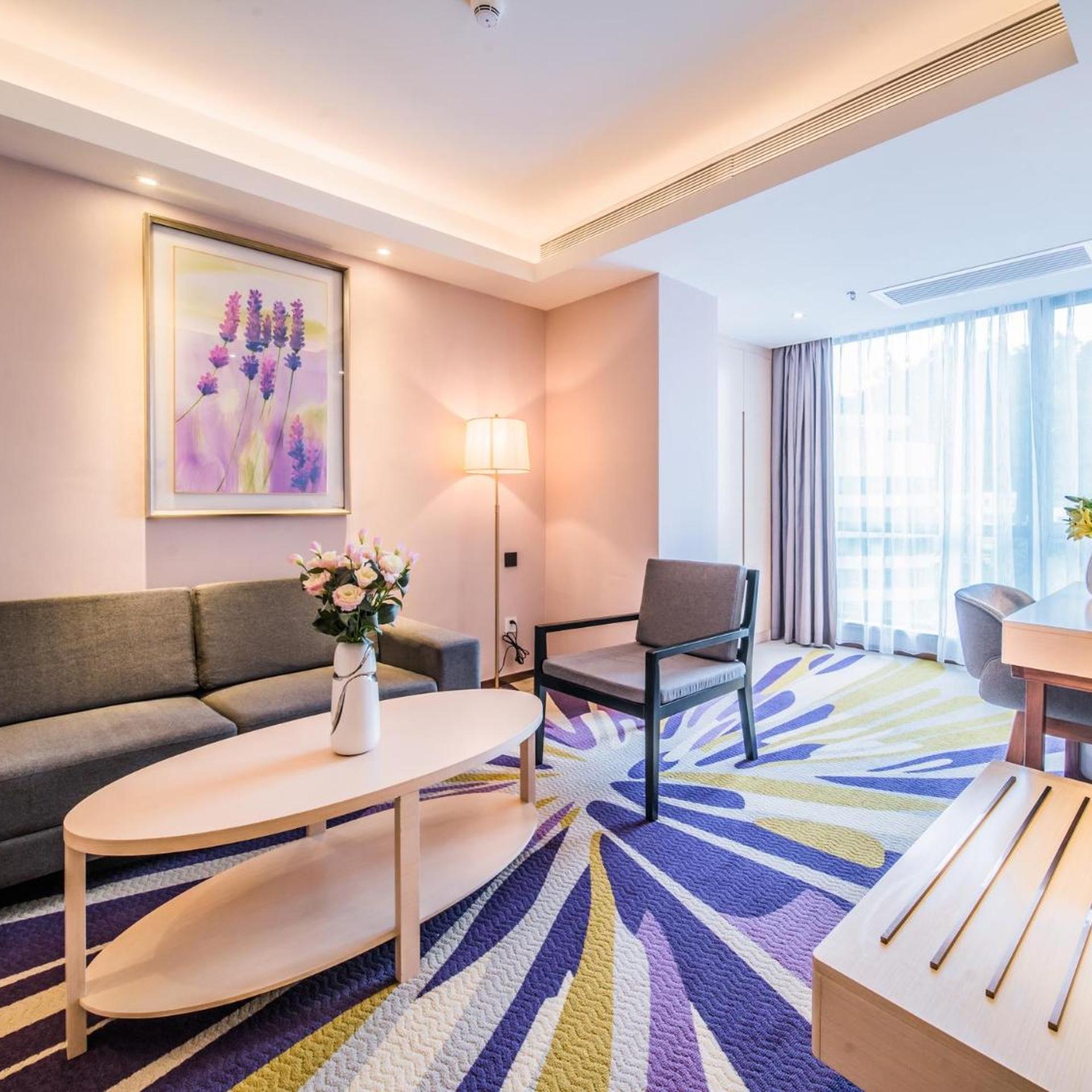 Lavande Hotel (Zhuhai Qinglv Middle Road) 31/39