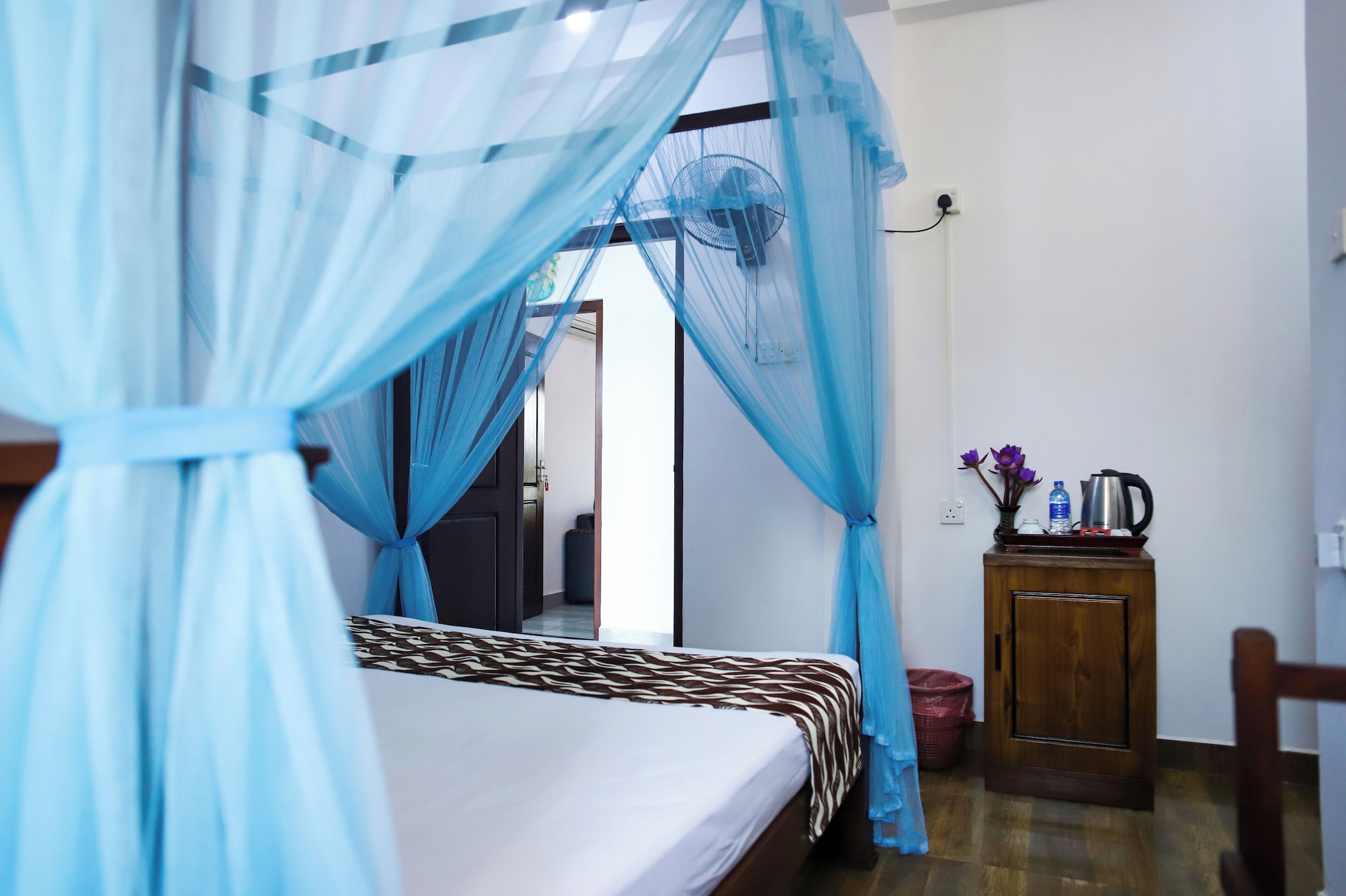 COMFORT, DOUBLE BED