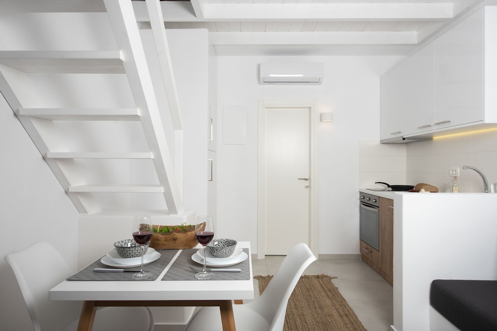 White Orchid Luxury Suites 47/50
