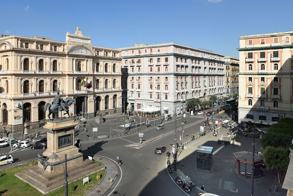 Napoli Rooms&Suite 36/50